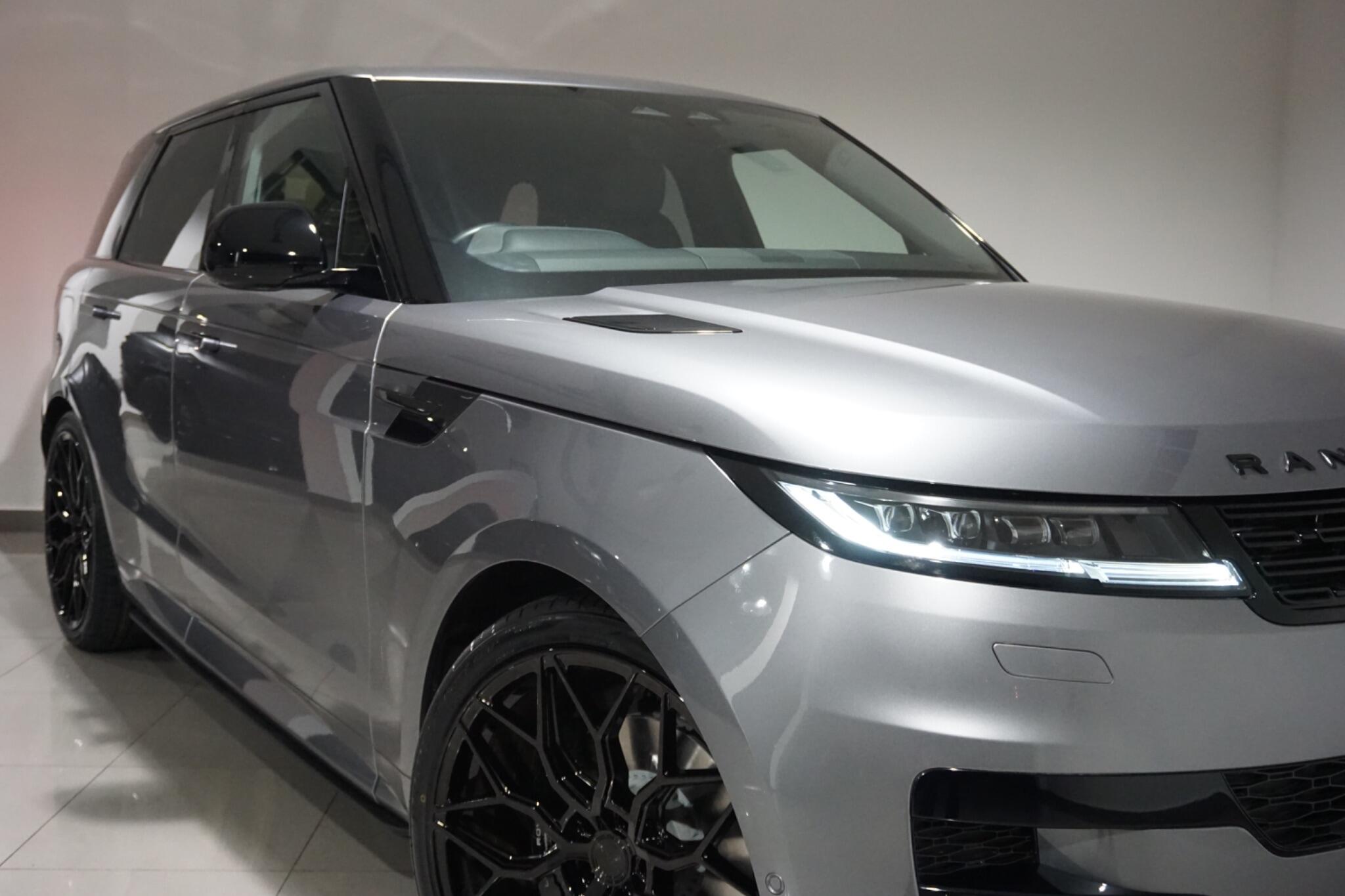 Land Rover Range Rover Sport 3.0 D300 MHEV Dynamic SE SUV 5dr Diesel Auto 4WD Euro 6 (s/s) (300 ps)